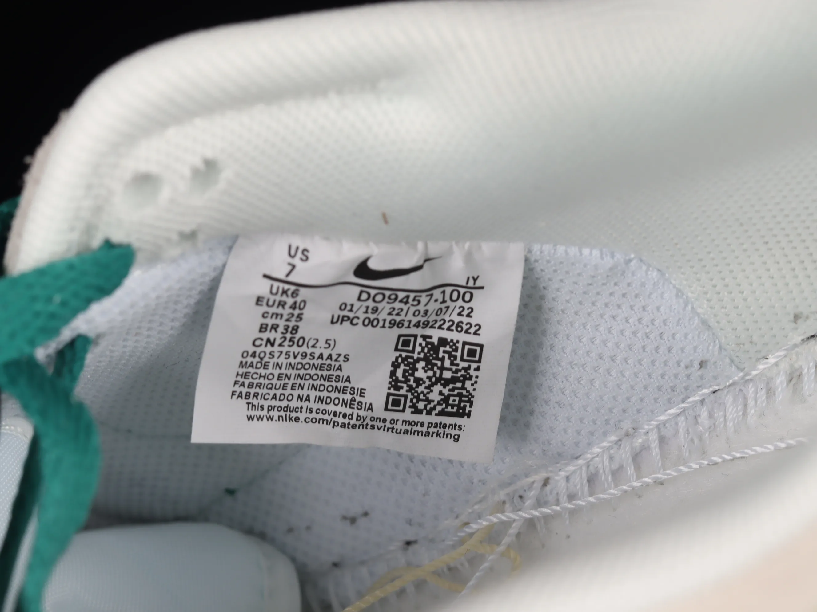 All categories Nk SB Dunk Series Nk SB Dunk Low low-top sneakers Nk SB Dunk Low "85" light green double hook strap deconstruction SB low-top sports and leisure sneakers DO9457-100